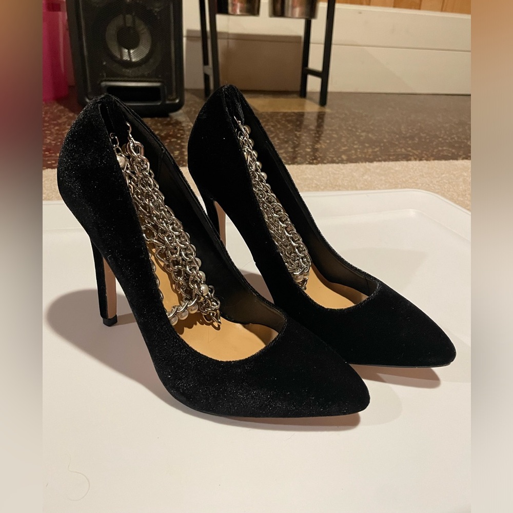 Elegant Black Velvet Heels with Chain Detail